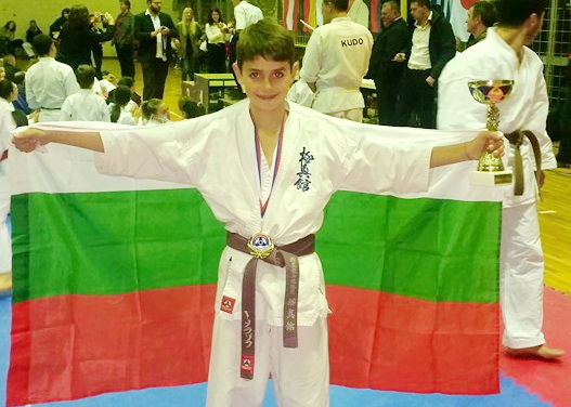 VIKTOR MERAZOV